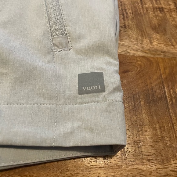 Vuori Outdoor Trainer Shell Jacket - Picture 3 of 7